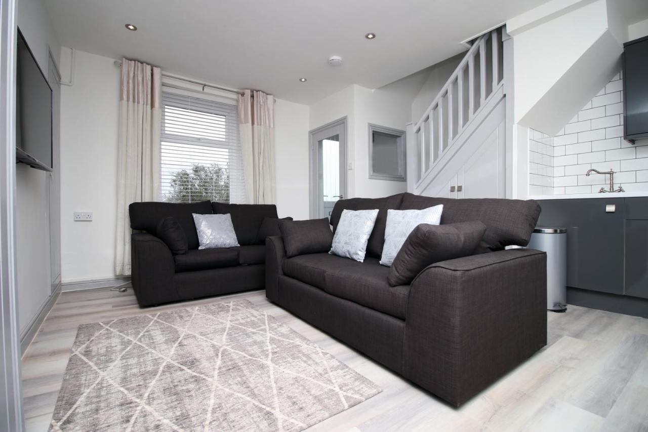 Appartamento Sleeps 6, Smart Tv'S, Parking Swansea & Morriston Hospital Esterno foto